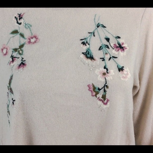 LC LAUREN CONRAD Sweater Gray Floral Embroidered Boho Peplum Sizes S XL - Picture 3 of 5